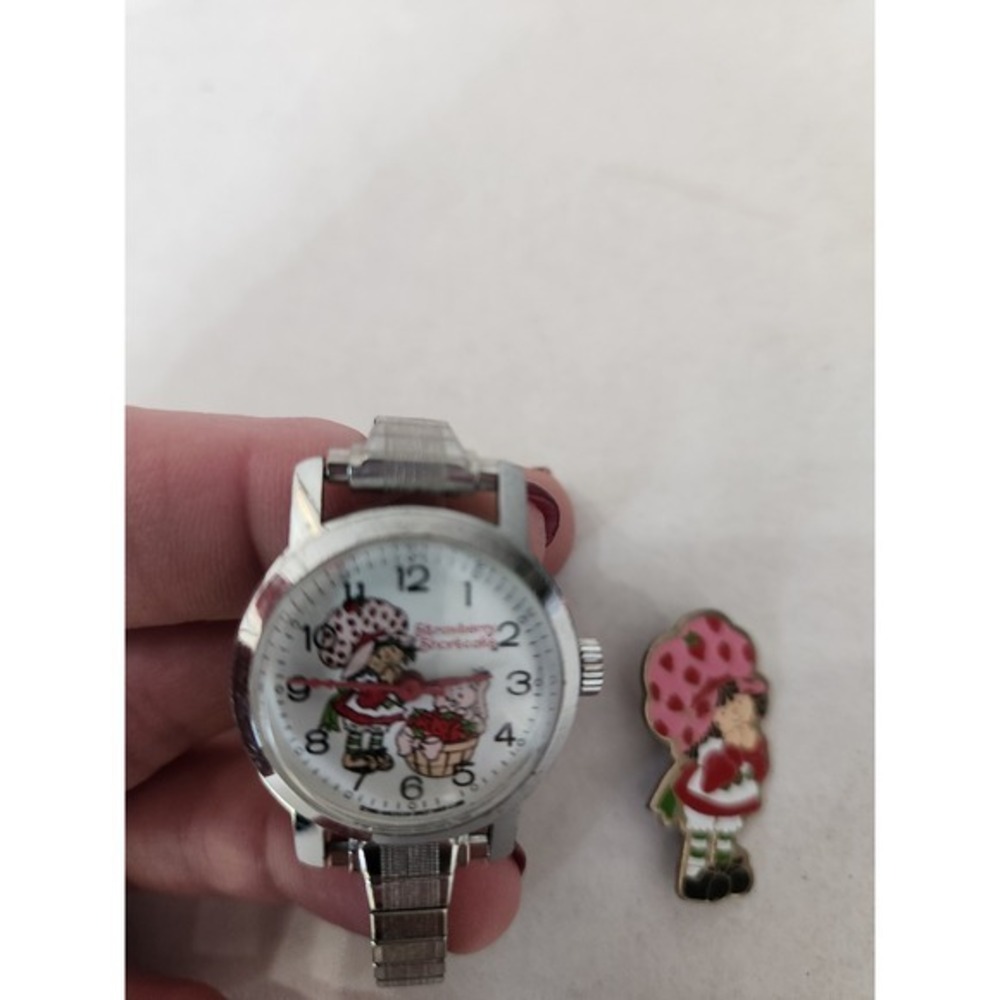 Vintage Strawberry Shortcake Watch and Pin Set Bradley Time Division - Picture 2 of 10